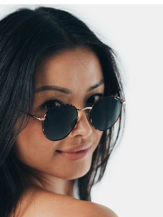 Knockout Sunglasses – Tortoiseshell